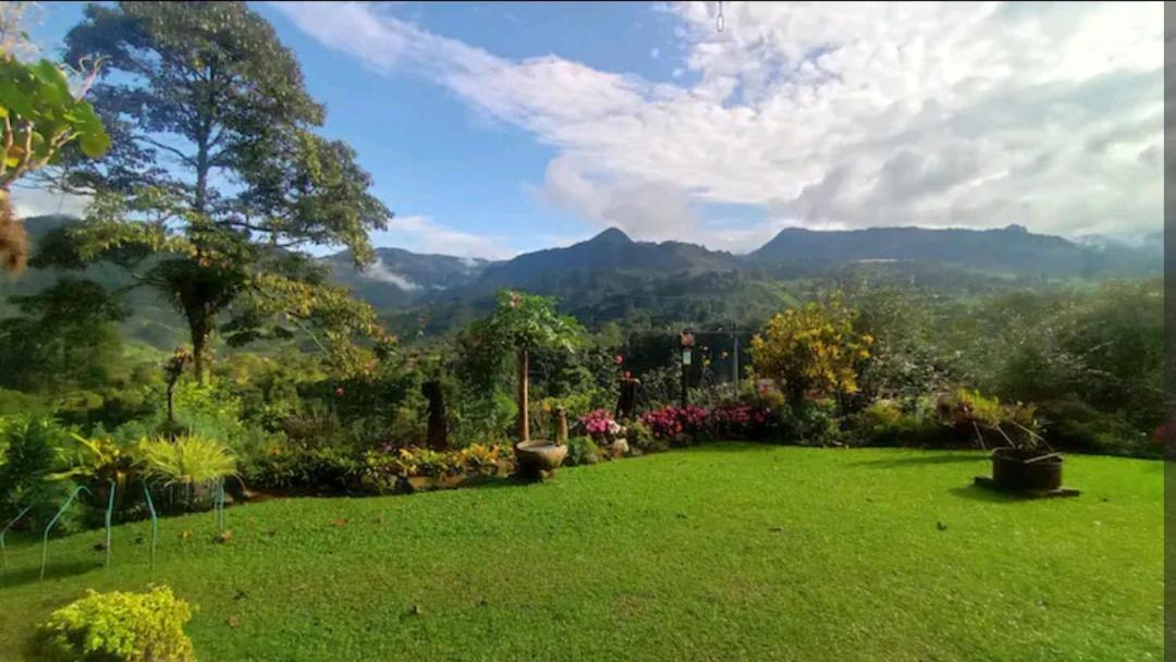 Alojamiento Rural Jardín Consentido Exterior foto